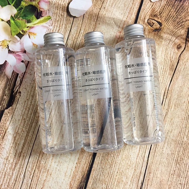 Nước hoa hồng Muji Light Toning Water 200ml