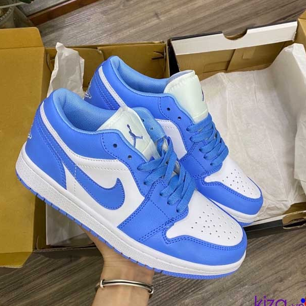 VAR Sneaker