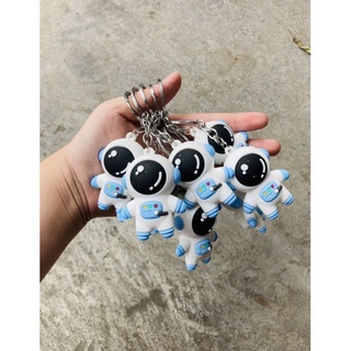 Móc khoá phi hành gia/ móc khoá hoạt hình siêu dễ thương ms: 005