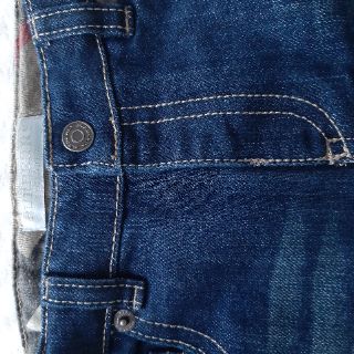 Quần jean Burberry bé trai