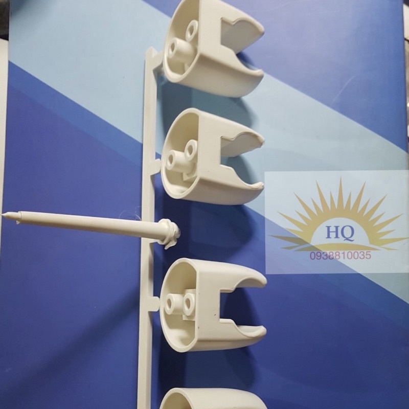 Đế cài gác vòi sen, vòi xịt nhựa trắng kèm ốc vít