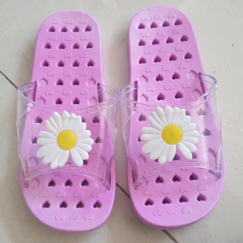 Dép lỗ hoa cúc size 36-40