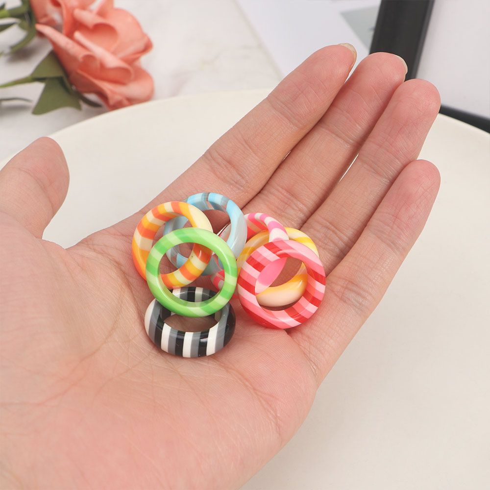 Nhẫn Nhựa Resin Họa Tiết Kẻ Sọc Nhiều Màu Sắc Phong Cách Cổ Điển Thời Trang Cho Nam