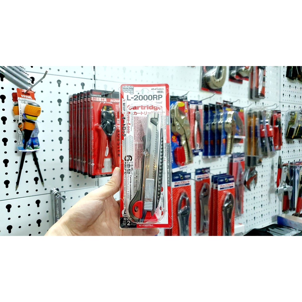 DAO RỌC GIẤY THÔNG MINH NT CUTTER L-2000RP Nhật Bản