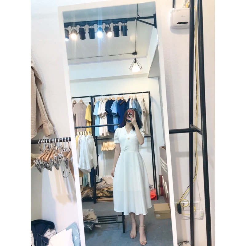 XẢ VÁY TRẮNG THIẾT KẾ CÒN 210k
