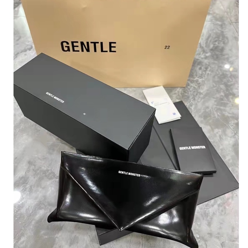 Set Hộp Thủy Tinh Gm 2022 Mới (Có Túi papaerbag) - Không Bao Gồm Kính