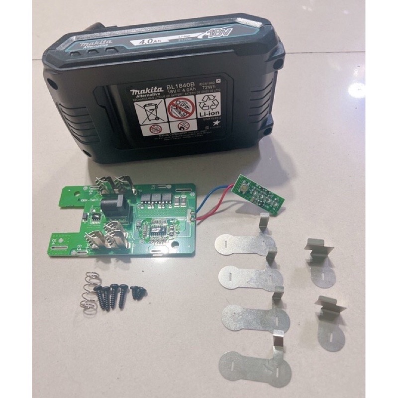 Vỏ mạch makita 18v 4A Cell 21700.mạch nhận sạc adrapter có leb báo pin