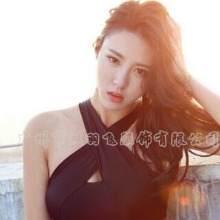 Áo bra chéo ngực size m màu đen