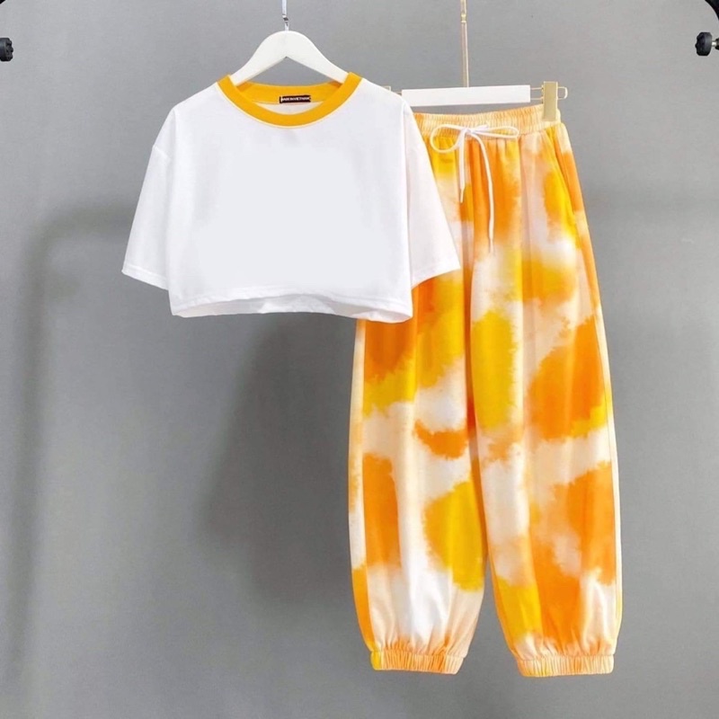 Set Bộ Quần Jogger Loang Kèm CropTop Tay Lở Viền Cổ