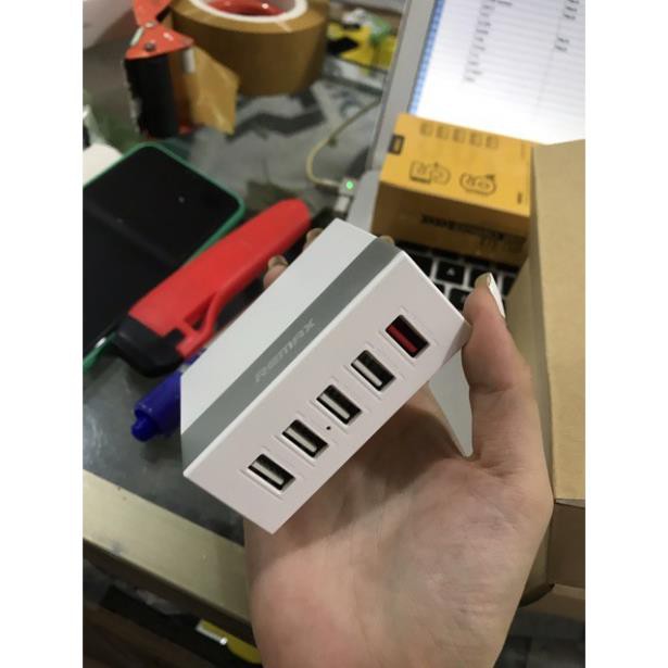 Củ sạc nhiều cổng USB chính hãng Remax RU U1