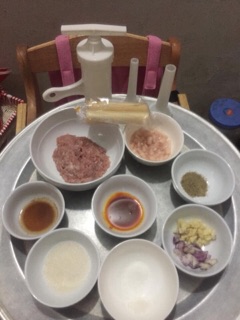 Combo: dụng cụ nhồi + vỏ xúc xích