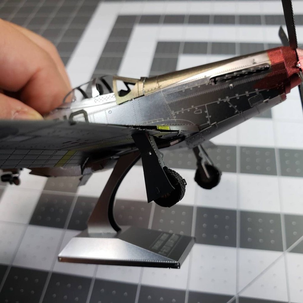 Mô hình 3D kim loại máy bay tiêm kích tầm xa P-51D Mustang, Mô hình lắp ráp 3D thép không gỉ cao cấp - Chưa lắp