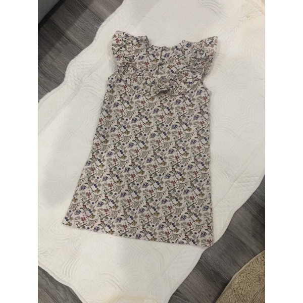 Đầm bé gái hoa nhí