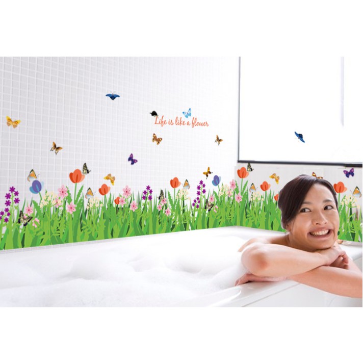 Decal trang trí chân tường Hoa sắc màu và bướm