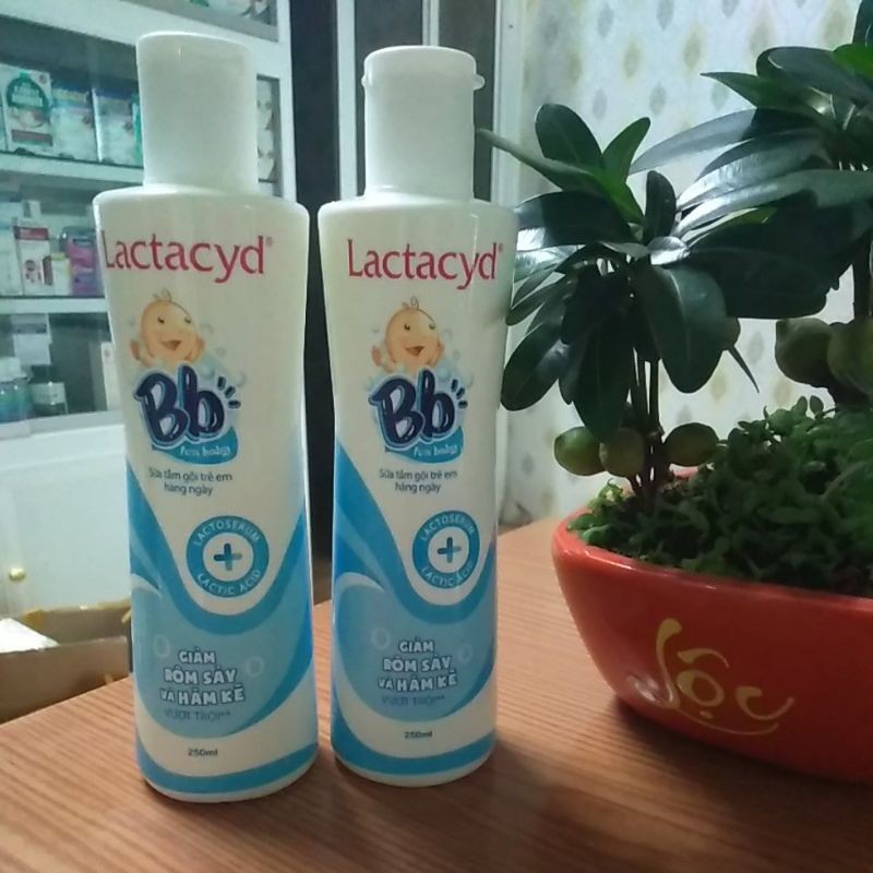 Sữa tắm Lactacyd BB 250ml-Hỗ trợ điều trị hăm,rôm sẩy