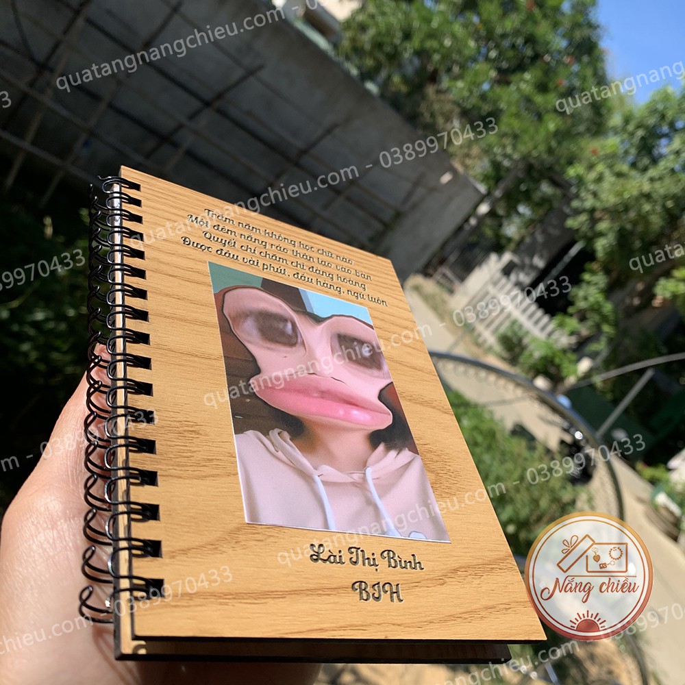 Sổ tay khắc chữ và in ảnh dán theo yêu cầu_Sổ gáy lò xo, Notebook khắc laze