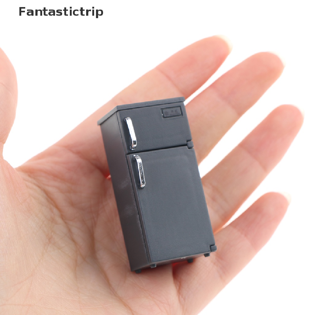 1 Tủ Lạnh mini Bằng Nhựa Nhiều Màu Trang Trí Nhà Búp Bê