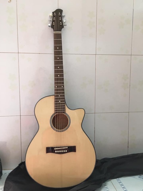 Đàn guitar acoustic + capo fender