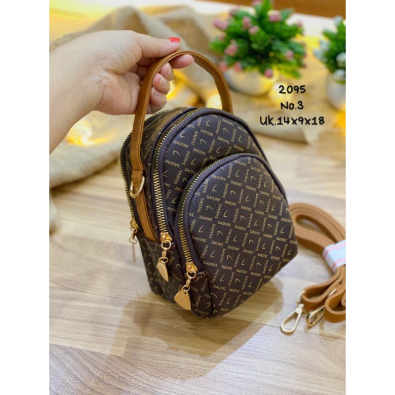 Túi Đeo Chéo Gucci Mini Màu Trơn 2095