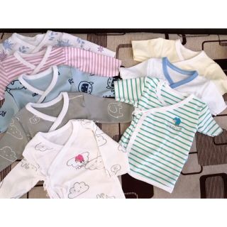 Áo sơ sinh cúc lệch