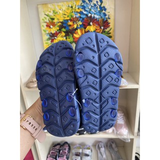 sandal chú chó cứu hộ