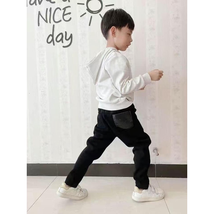 Quần jeans chữ 02.2210