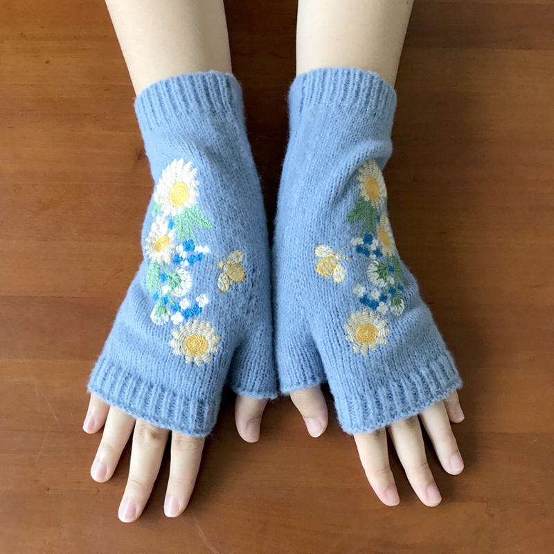 Găng Tay Hở Ngón Co Giãn Thêu Hoa Dễ Thương Dùng Khi Lái Xe