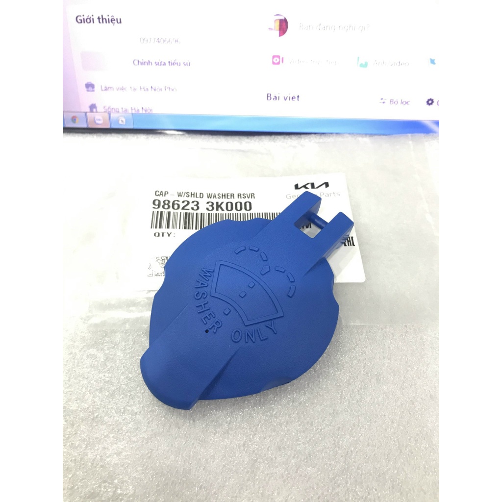 Nắp bình nước rửa kính xịn chính hãng KIA FORTE/ CERATO/ CARENS/ AVANTE / ELANTRA... Hàng xịn chính hãng  986233K000