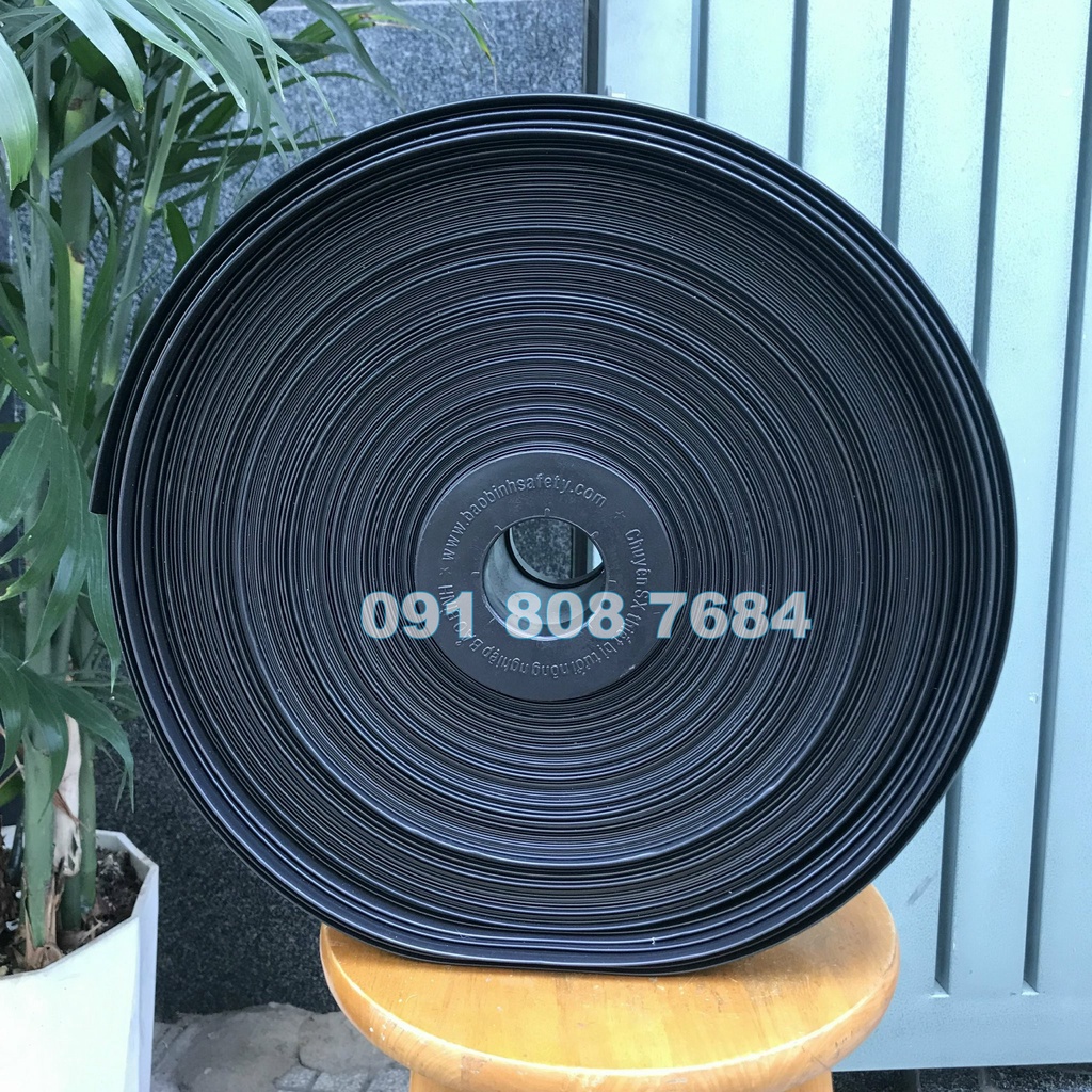 Ống tưới dẹp phun mưa, đường kính 27mm, 34mm, 42mm dài 100m/cuộn