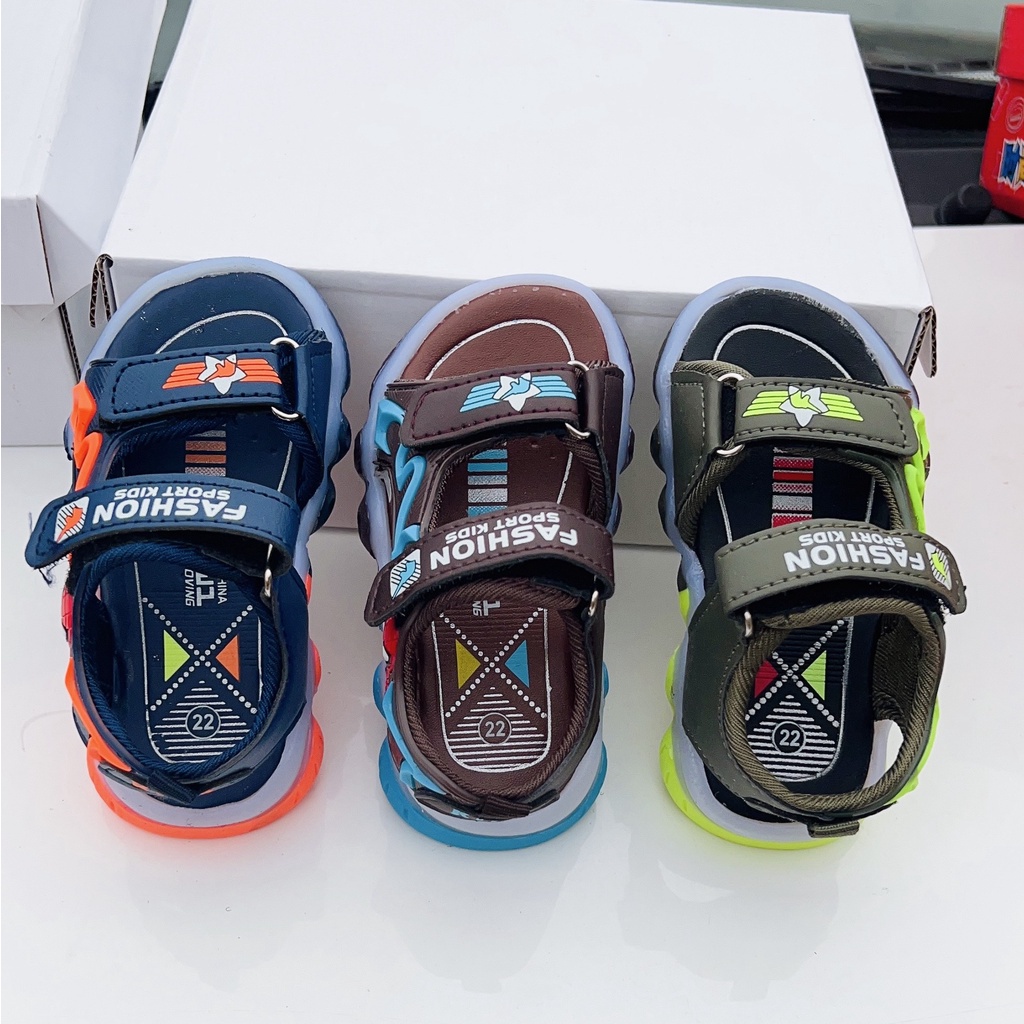 Sandal bé trai - dép quai hậu cho be đi học hình siêu nhên nhện có quai dán tùy chỉnh, đèn led, đi siêu êm Babybees F5