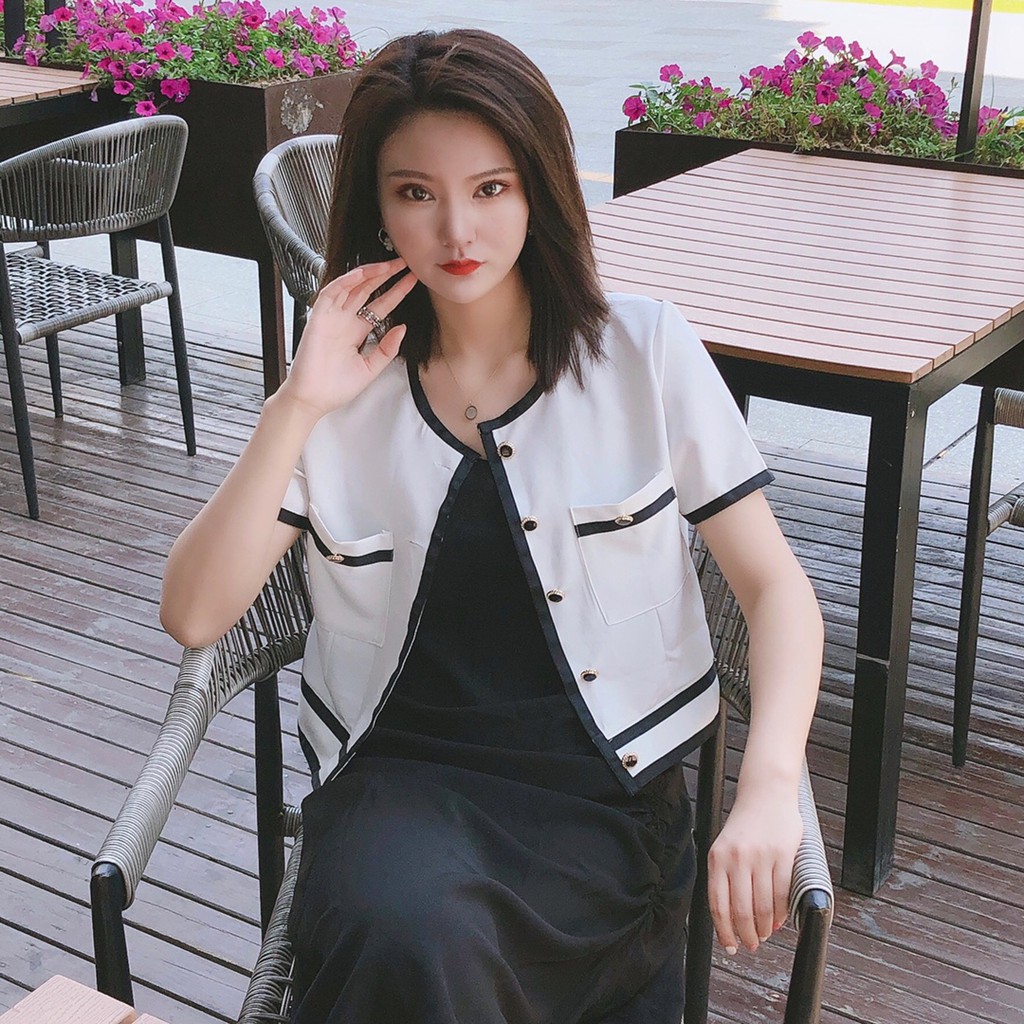 Áo kiểu cổ tròn túi 2 bên ngực nút đen sang chảnh (có hình thật) | BigBuy360 - bigbuy360.vn