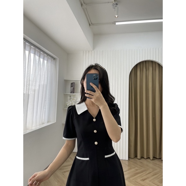Váy cổ phối trắng gọn dáng che bụng
