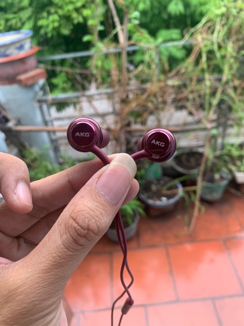 Tai nghe AKG S9 Đỏ zin 100% tặng núm dự phòng