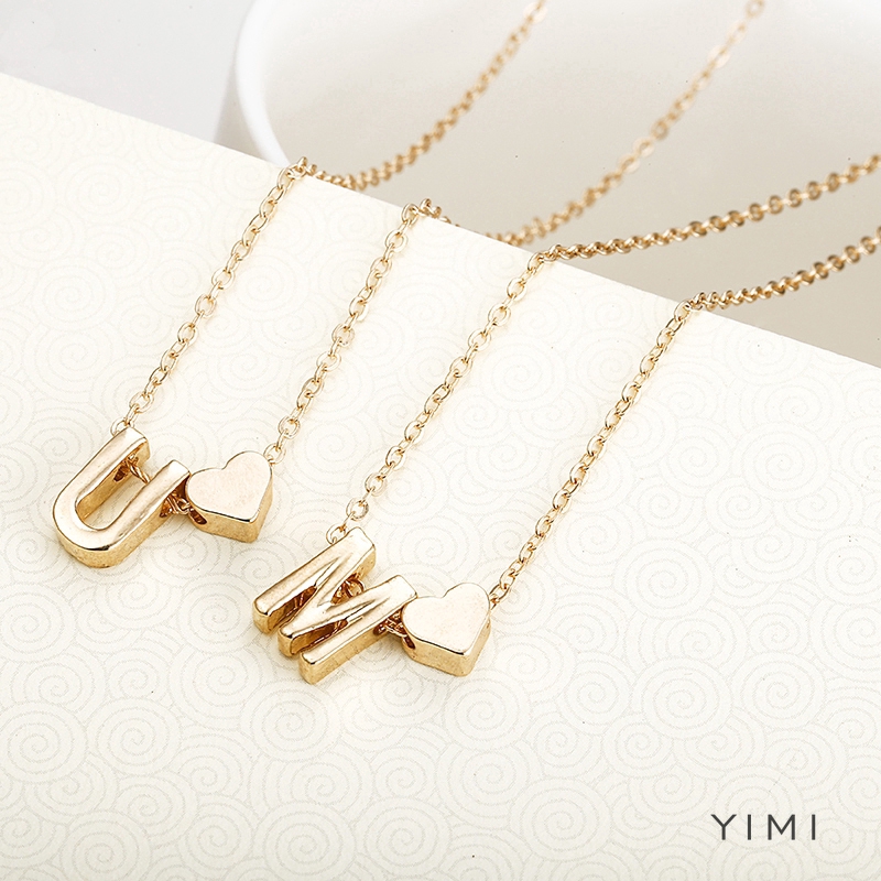 Dây chuyền mặt chữ A-Z phối trái tim bề mặt mạ vàng thời trang
