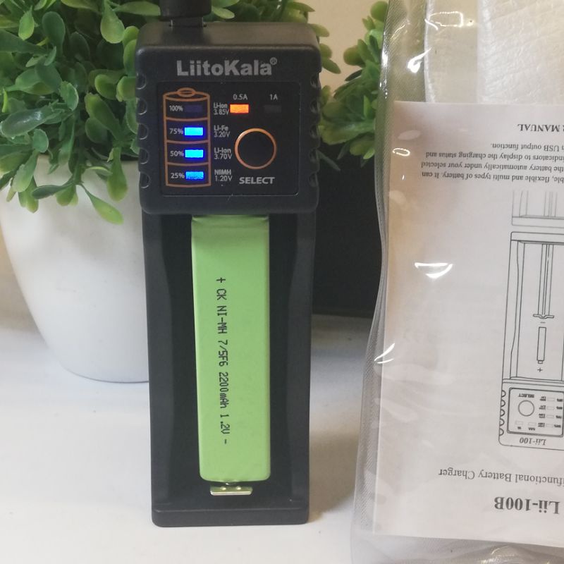 Bộ Sạc Pin kẹo AA AAA chính hãng Đa Năng Liitokala Lii-100B 14500 18650 26650 4.35V / 3.2V / 3.7V / 1.2V cao cấp
