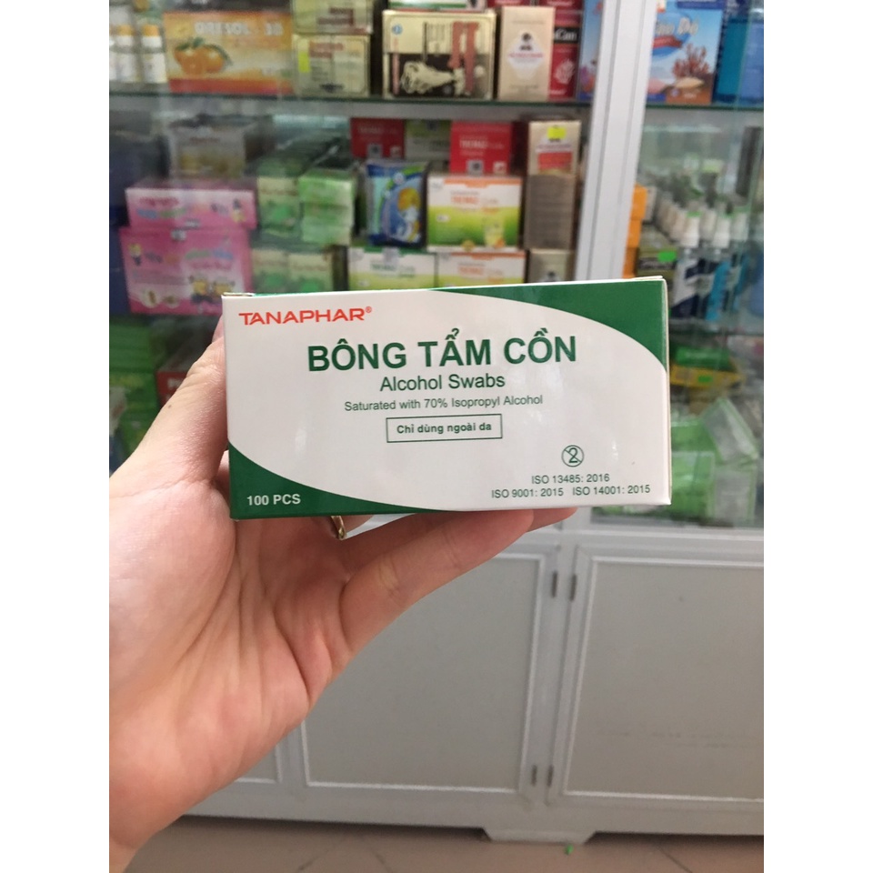 Hộp 100 bông tẩm cồn ALCOHOL SWABS sát khuẩn, sát trùng