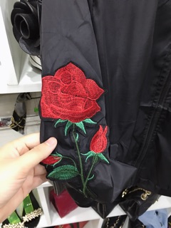 Áo bom be r 