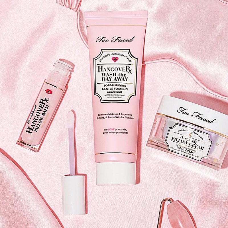 Sữa rửa mặt có công dụng tẩy trang, tẩy makeup HANGOVER WASH THE DAY AWAY TOO FACED