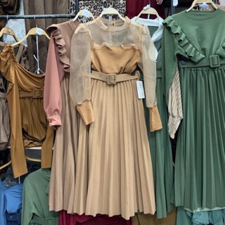 Chân váy xếp ly kèm đai ( ảnh shop chụp)