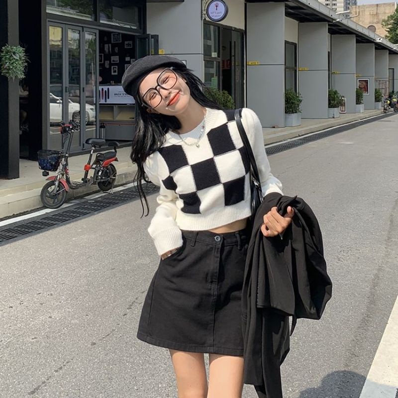 Áo Len Croptop Tay Dài Hoạ Tiết Kẻ Caro