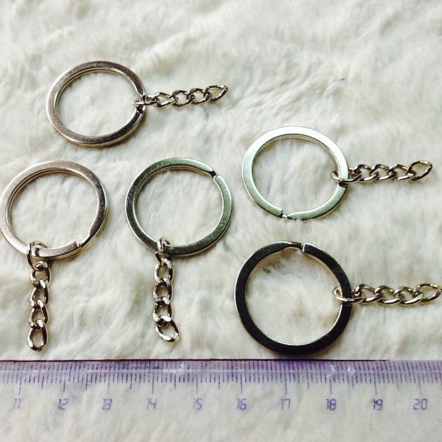 Móc khóa sỉ các loại : 30c / gói