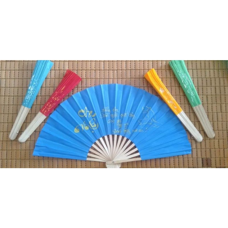 Quạt vải xếp dùng tay Size lớn 32cm