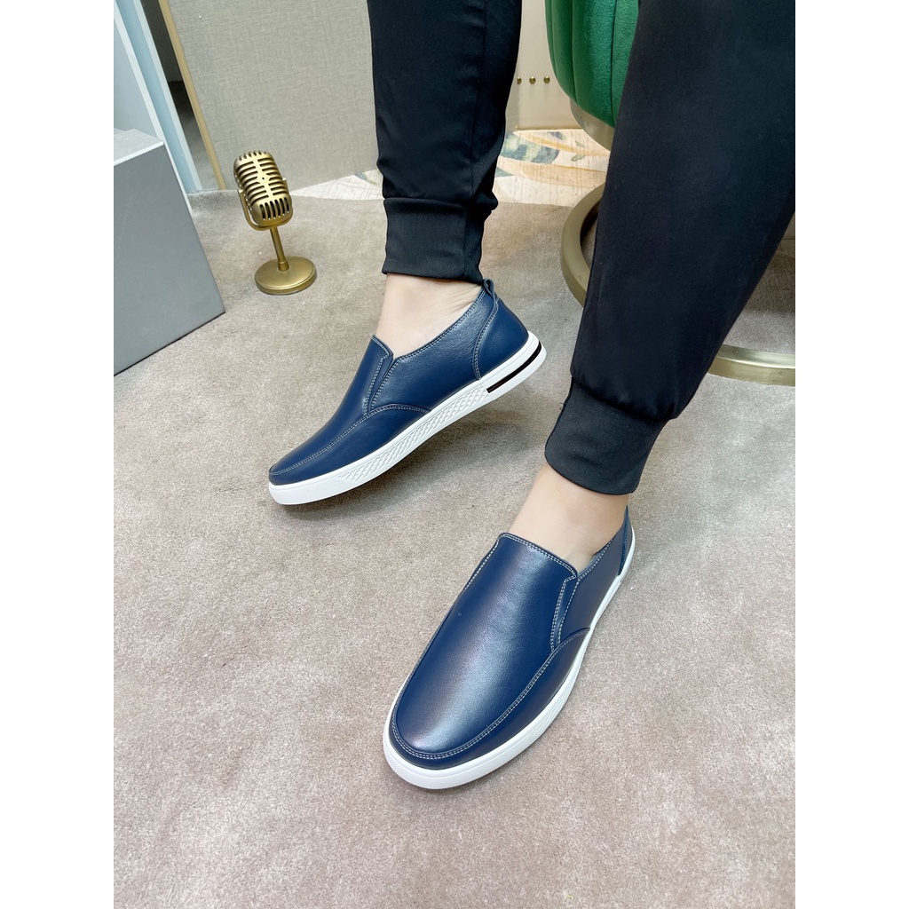 Giày lười nam da thật cao cấp PRADA thiết kế đơn giản, đơn sắc mang đến sự trẻ trung