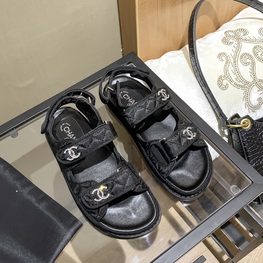 Xăng đan Đế Bằng Màu Đen Thời Trang Cho Nữ