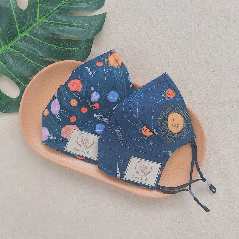 Khẩu trang hoạ tiết galaxy | BigBuy360 - bigbuy360.vn