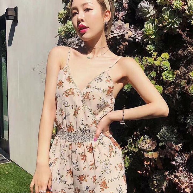 Jum 🌸🌸pha ren mới kh ạ Quá xinh quá đẹp lun Diện lên là hết ý Về 2 màu như ảnh ạ Đẹp khỏi bàn hehe #250k😍😍😍😍😍😍