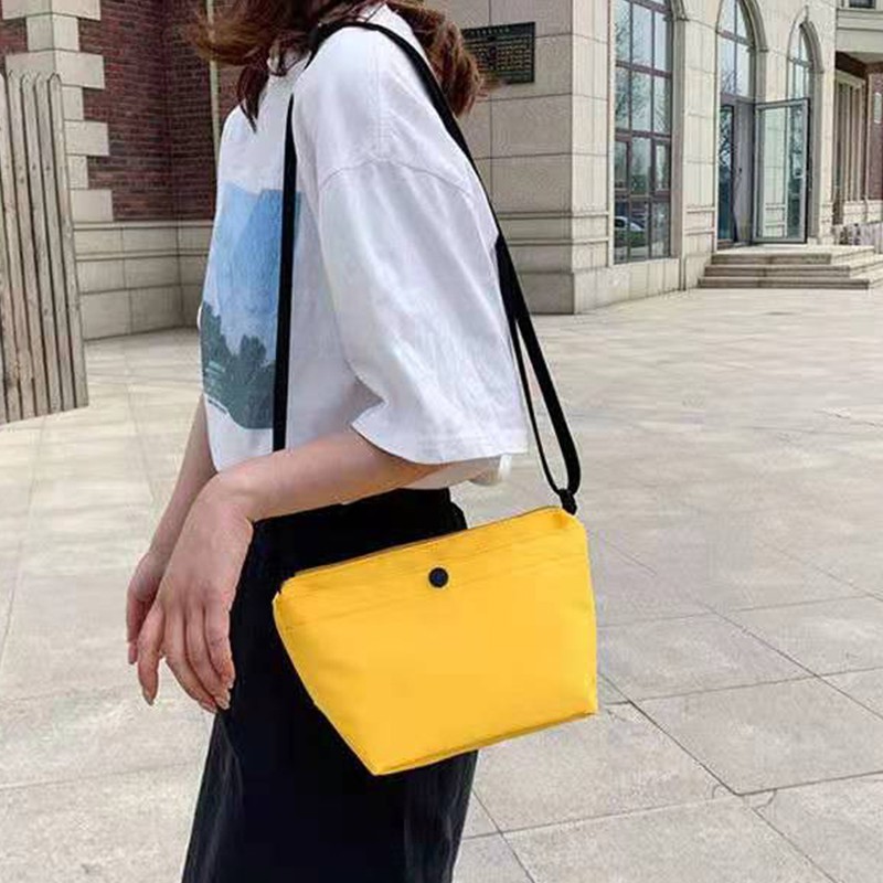 Túi Đeo Chéo Ngực Uniqlo Vải nylon Dáng Vuông Nhỏ Thời Trang Cá Tính Cho Nam
