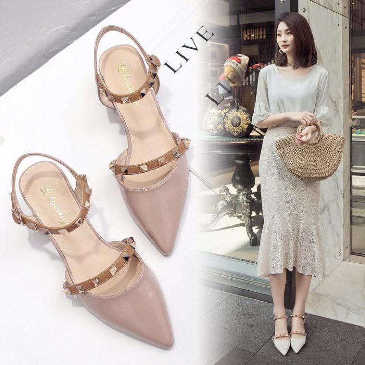 Sandals nữ tán đinh, giày cao gót đế vuông mũi nhọn 5p phong cách Hàn Quốc Hang Quang Chau mẫu mới nhất (kiwi)