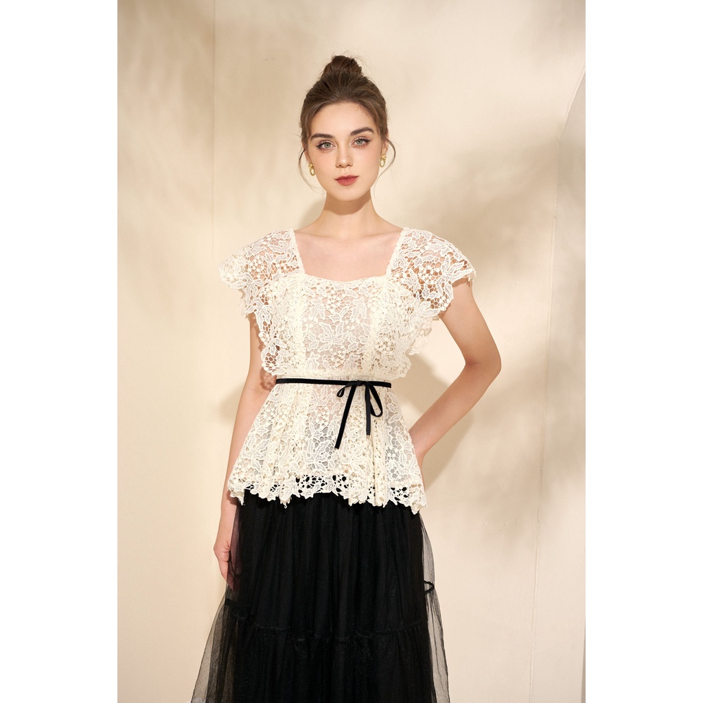 Daisy Top - Áo ren hoa cổ vuông thắt nơ