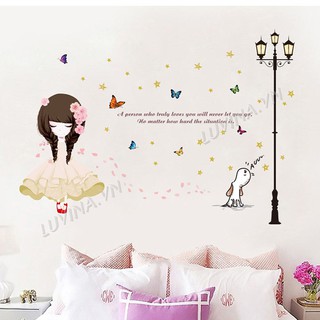 Decal dán tường trang trí phòng khách, phòng ngủ, phòng ăn - Cô gái váy vàng